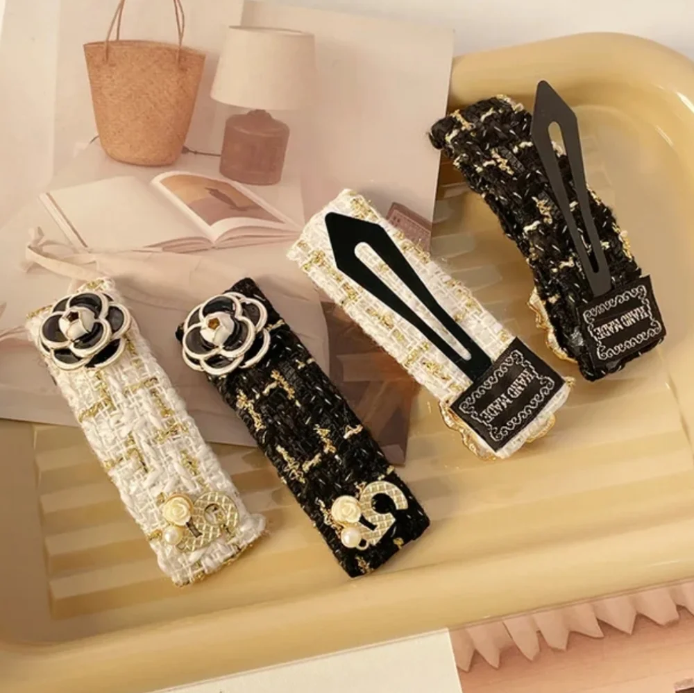 New Set of 2 Fashion Hair Clips